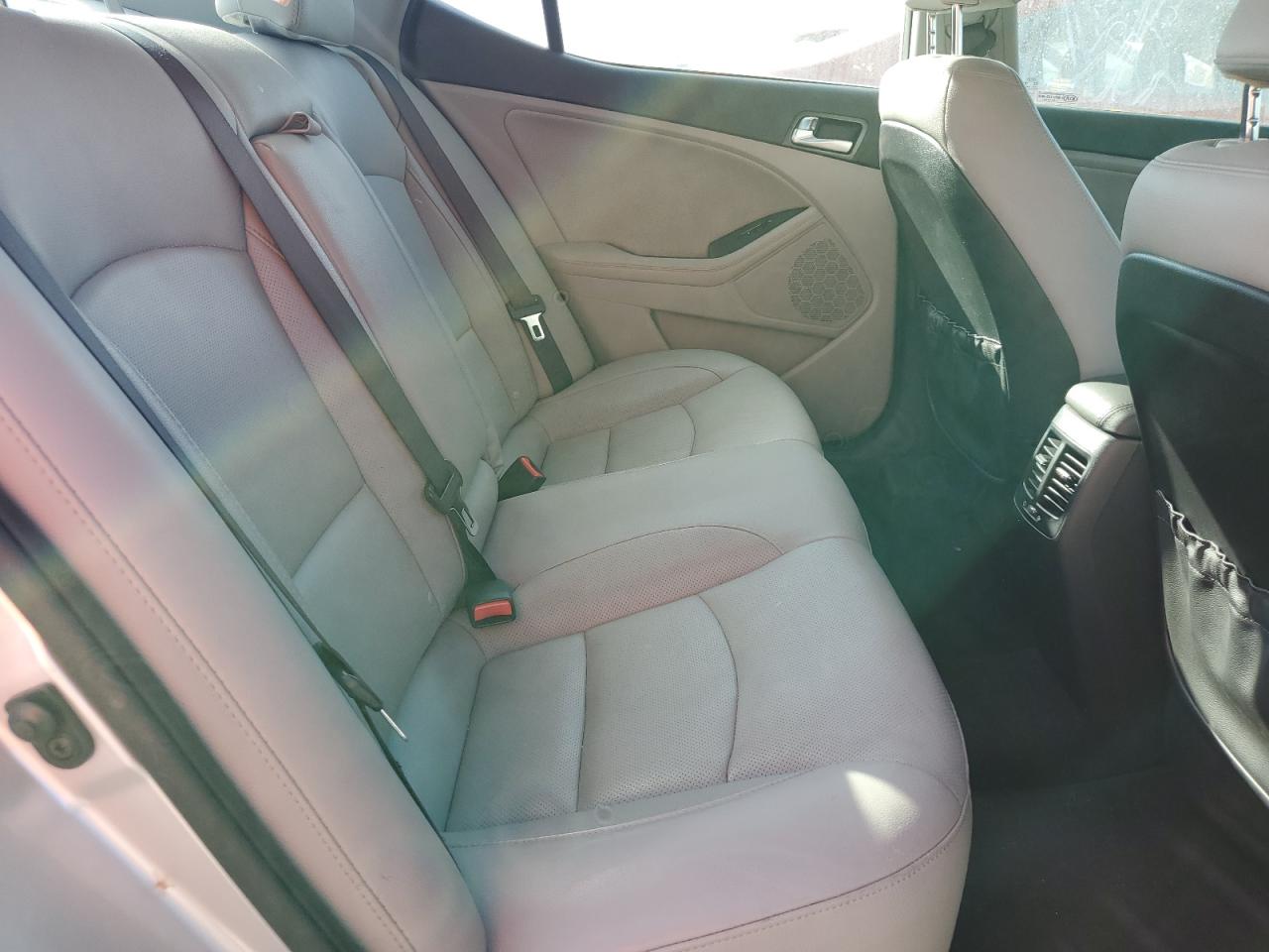 2015 Kia Optima - Image 10