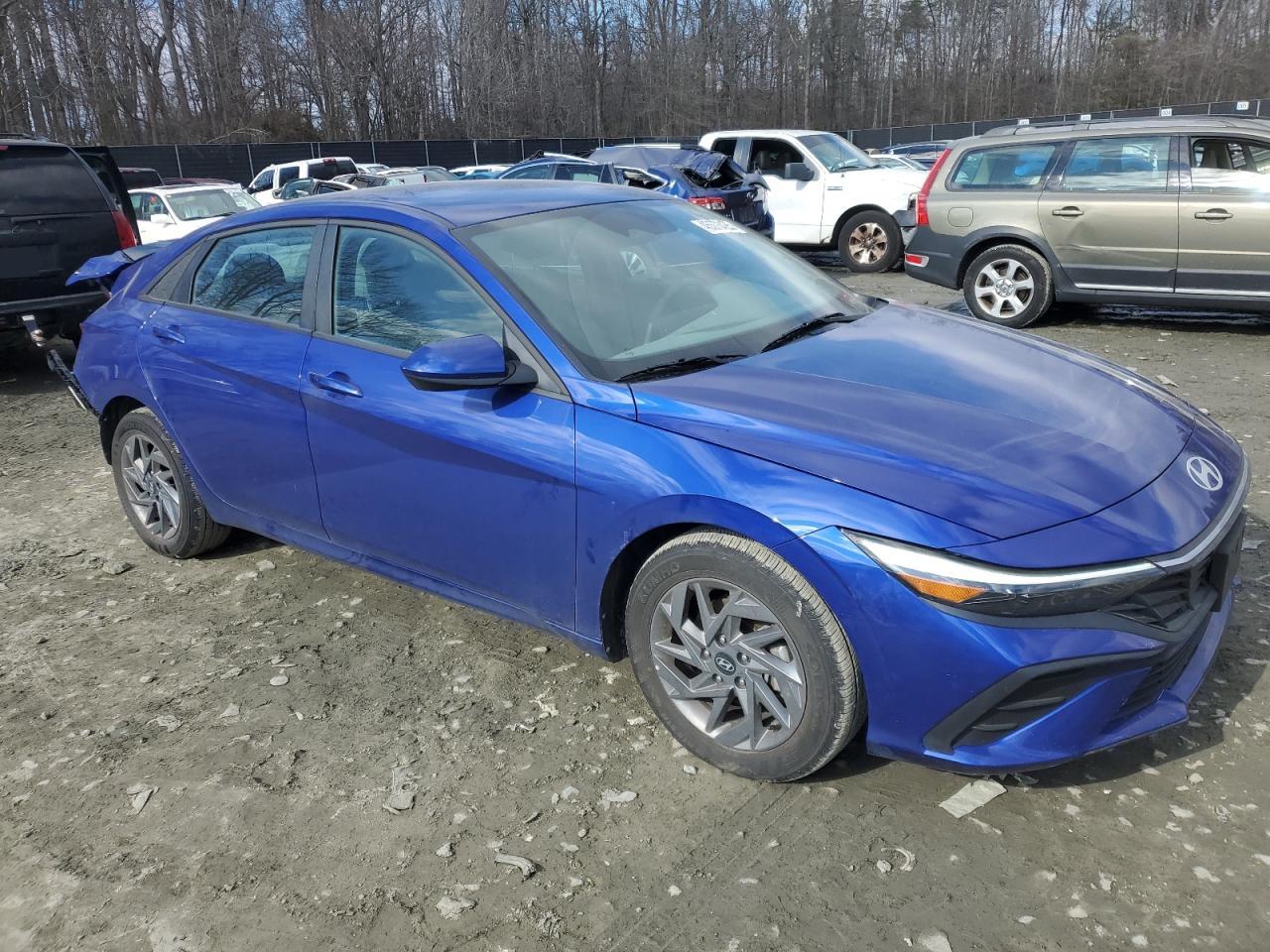 2024 Hyundai Elantra - Image 4