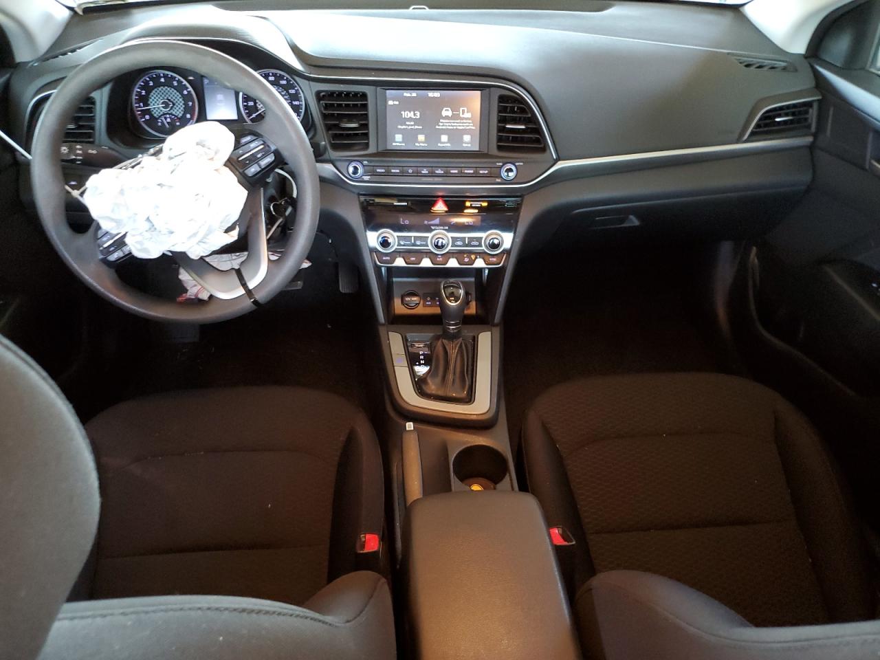 2020 Hyundai Elantra - Image 8