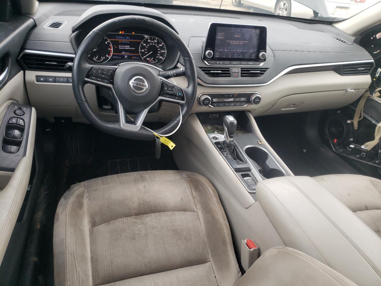 2019 Nissan Altima - Image 8