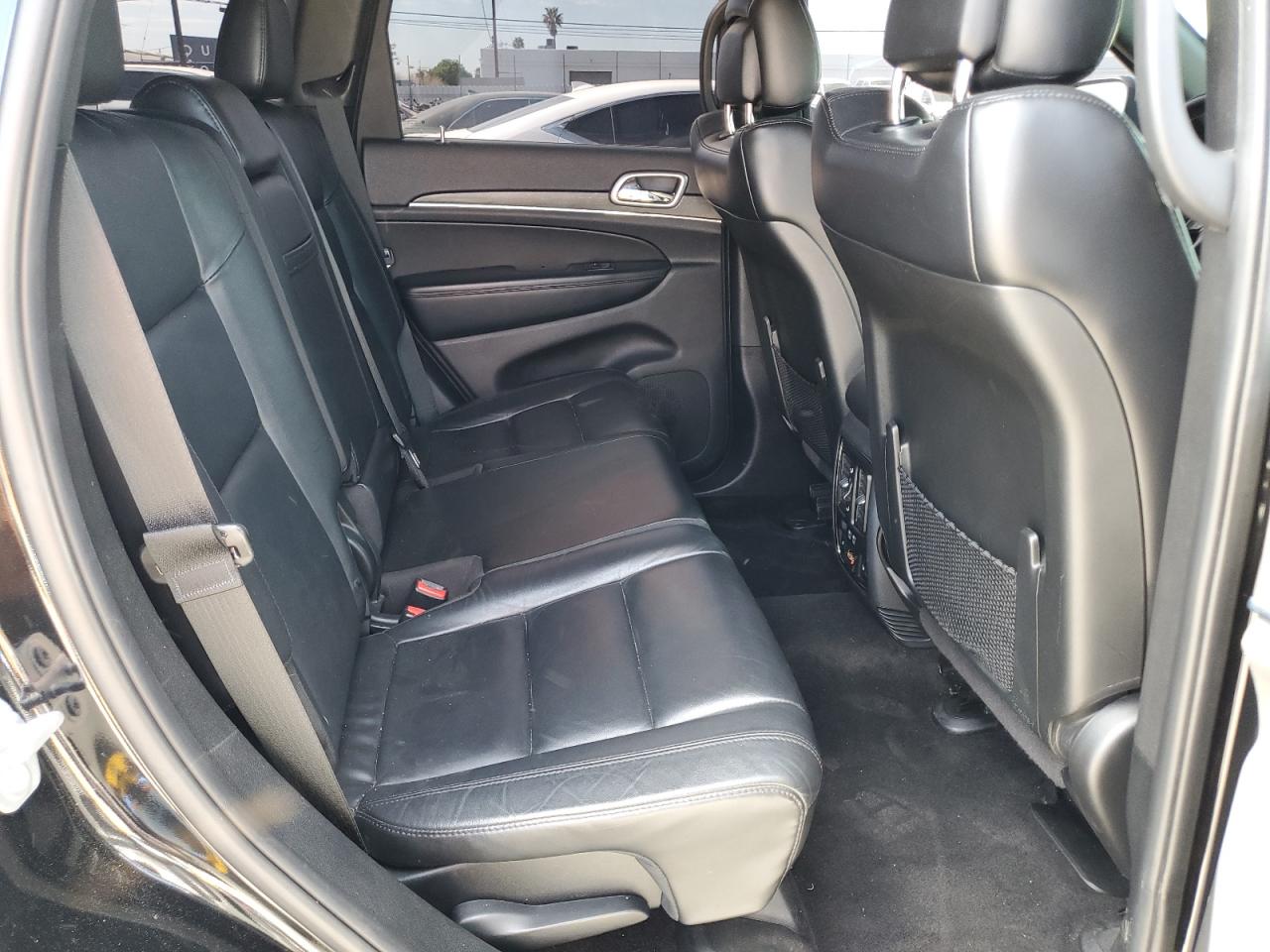 2018 Jeep Grand Cherokee - Image 11