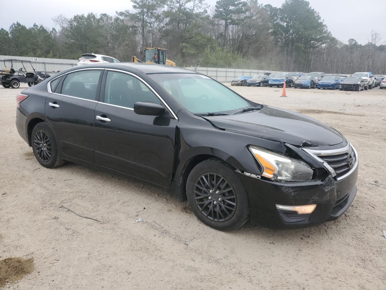 2015 Nissan Altima - Image 4