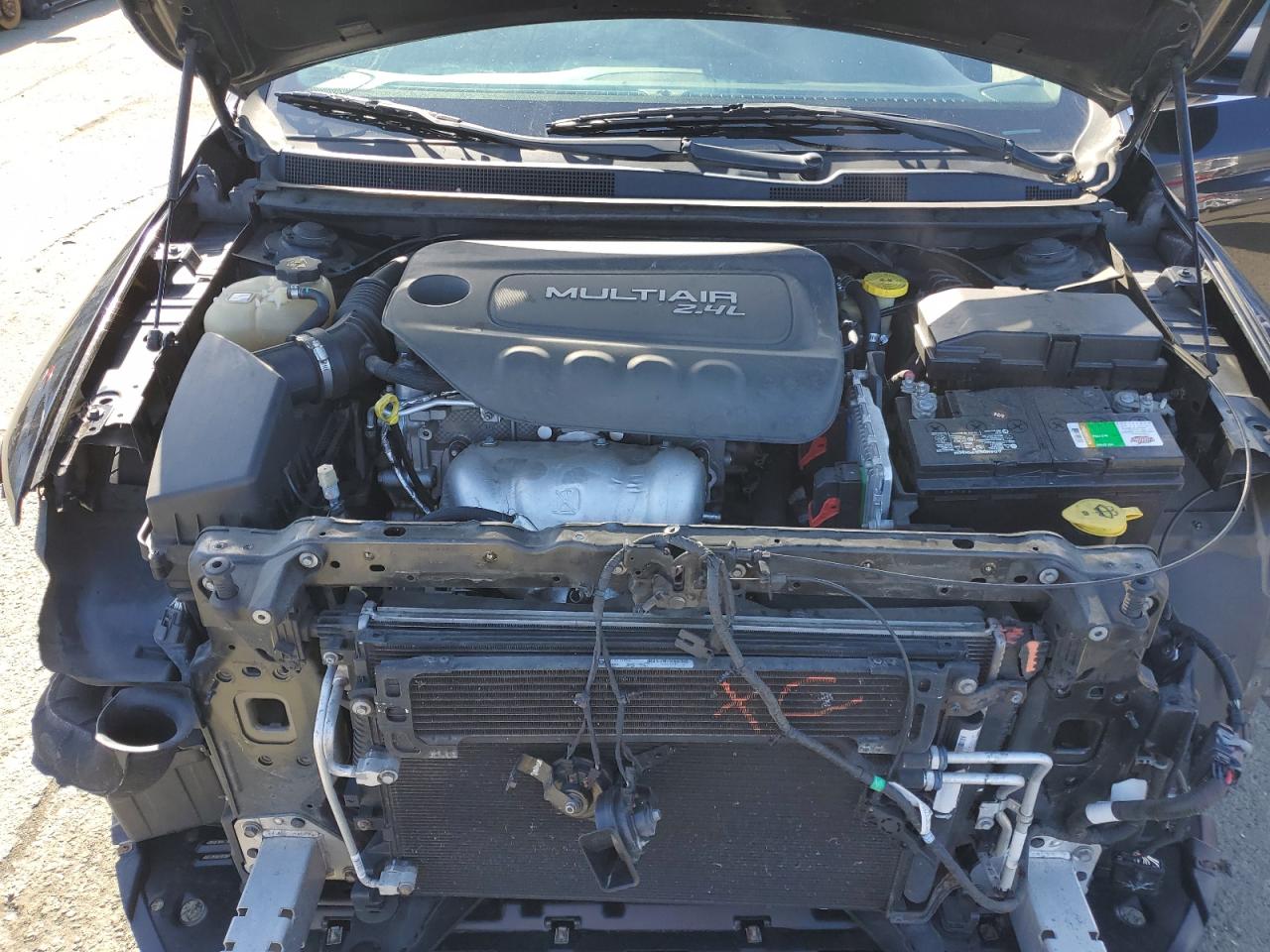 2015 Chrysler 200 - Image 11