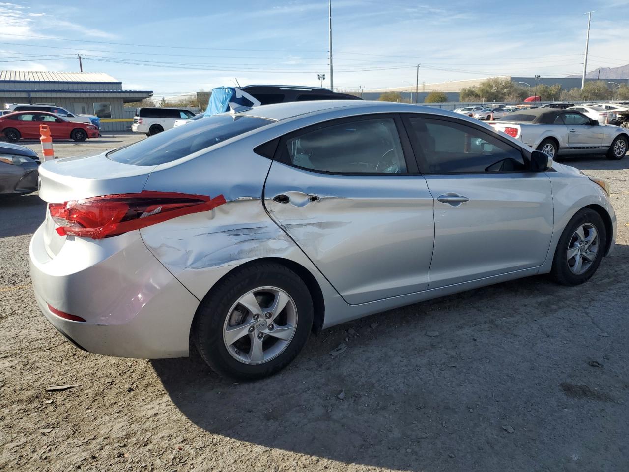 2014 Hyundai Elantra - Image 3