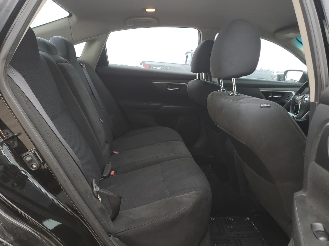 2015 Nissan Altima - Image 10
