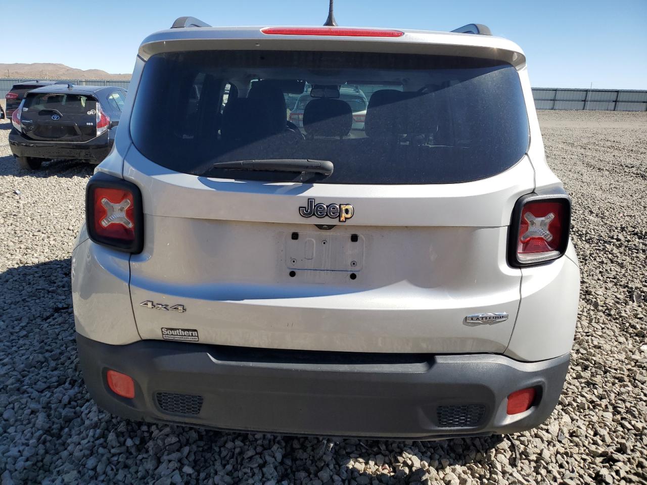 2016 Jeep Renegade - Image 6