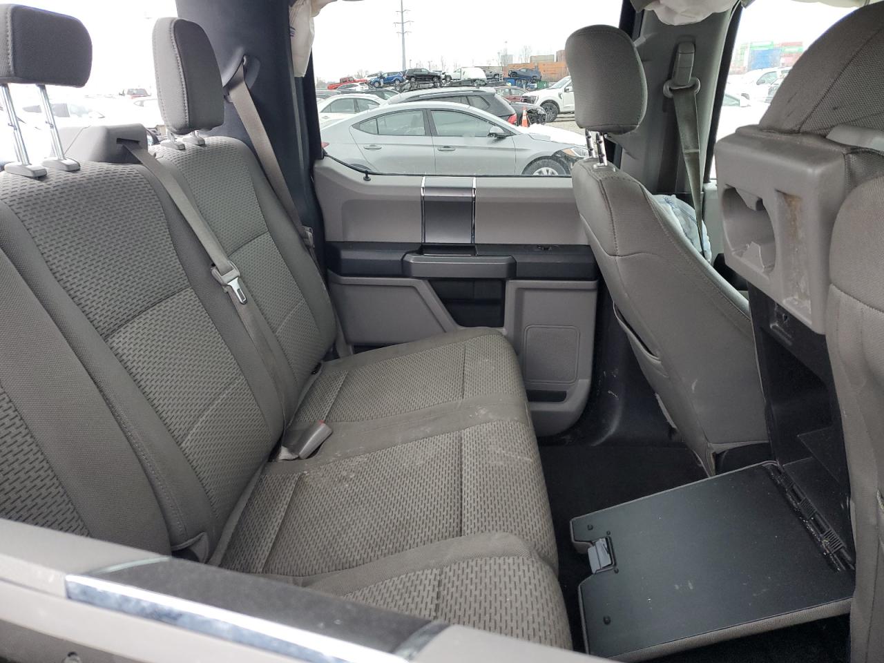 2015 Ford F-150 - Image 10