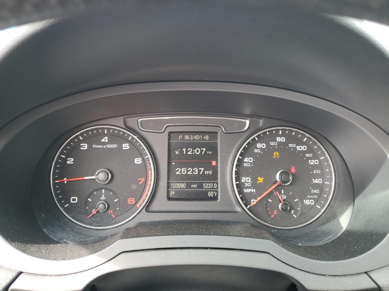 2016 Audi Q3 - Image 9