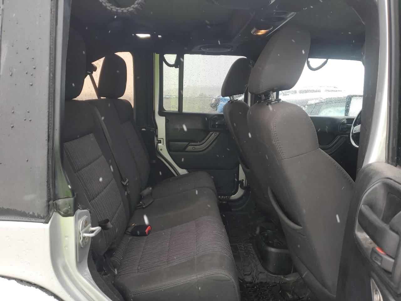 2011 Jeep Wrangler - Image 10