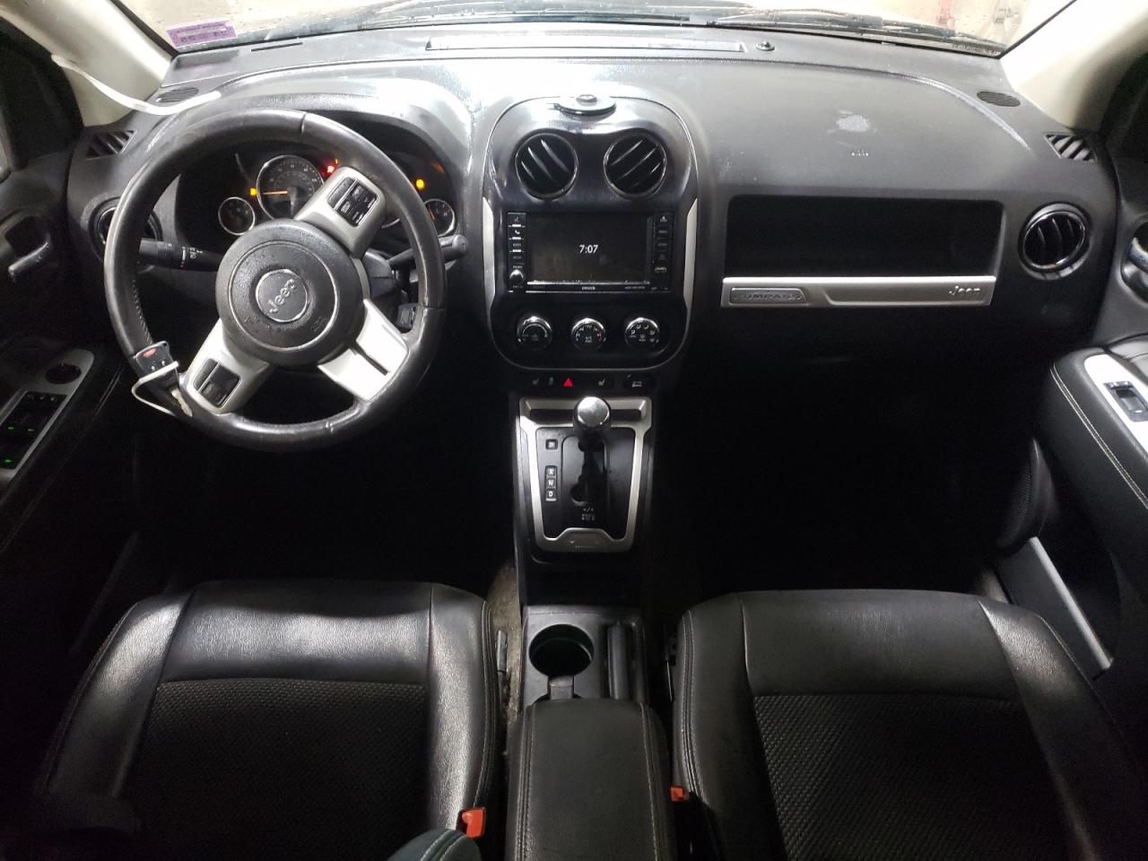 2017 Jeep Compass - Image 8