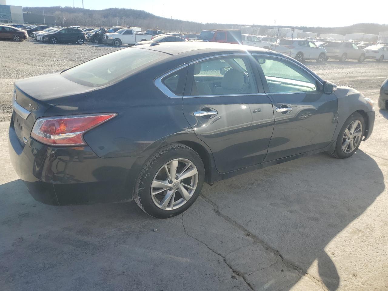 2013 Nissan Altima - Image 3