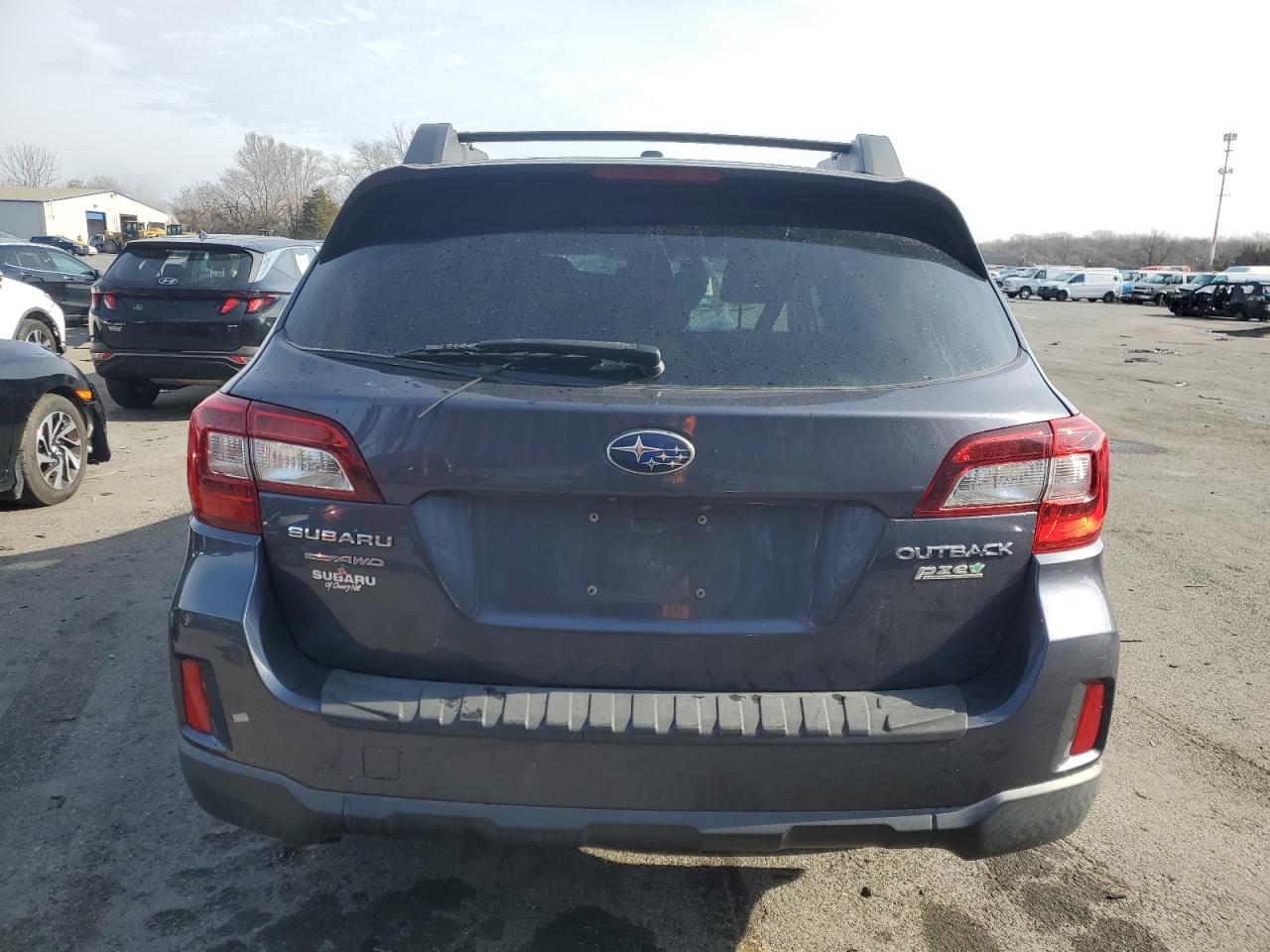 2015 Subaru Outback - Image 6