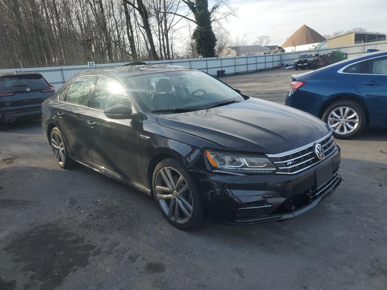 2018 Volkswagen Passat - Image 4