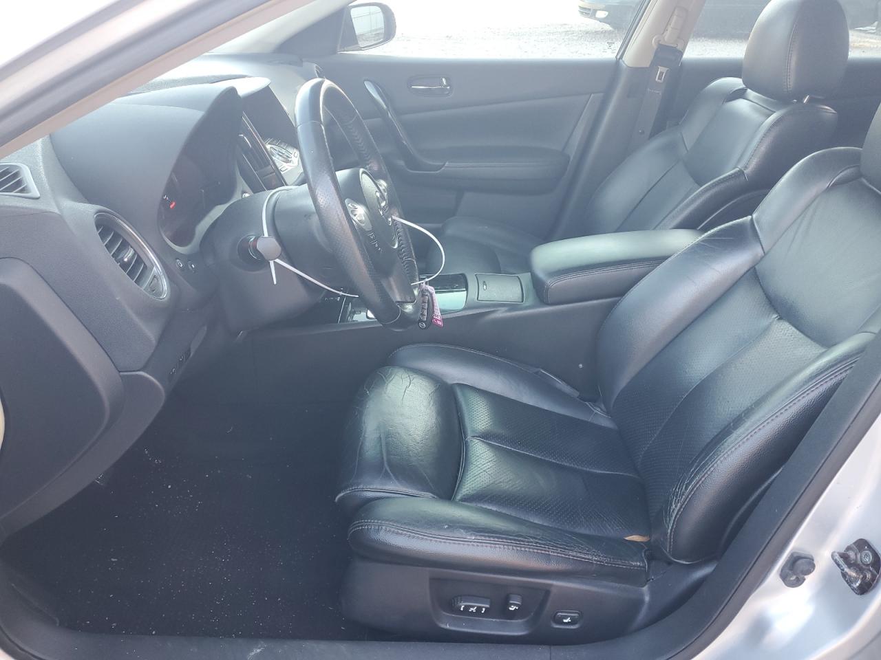 2010 Nissan Maxima - Image 7