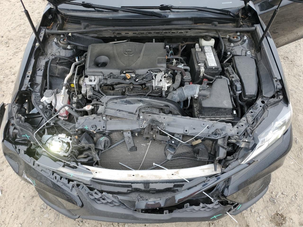 2020 Toyota Camry - Image 11