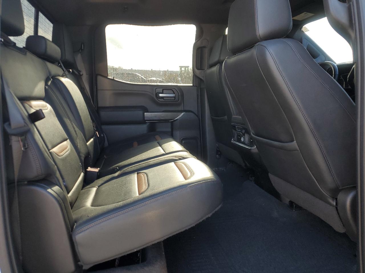 2021 GMC Sierra - Image 10