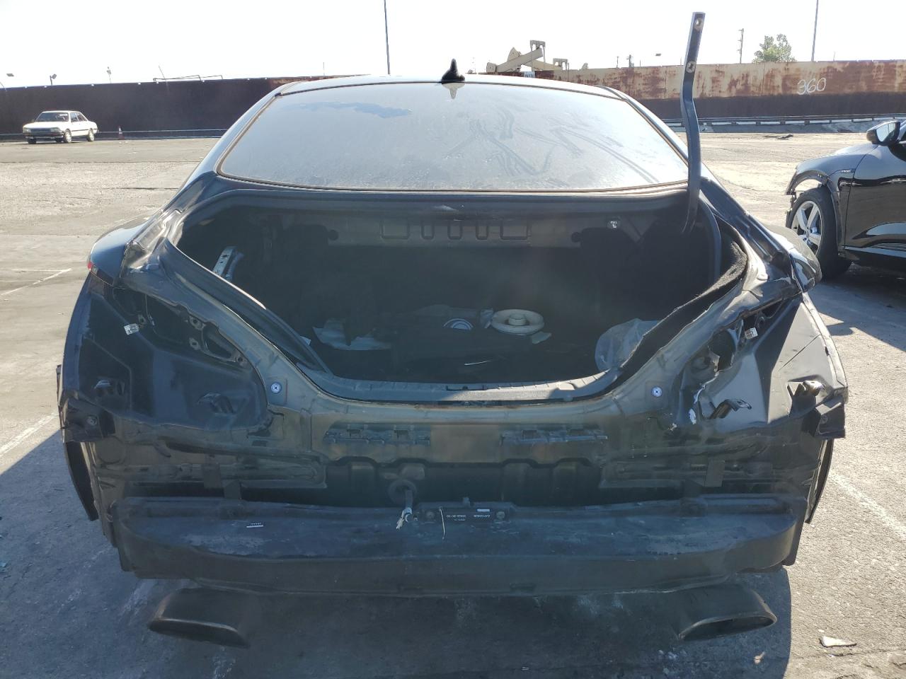 2014 Hyundai Genesis - Image 6