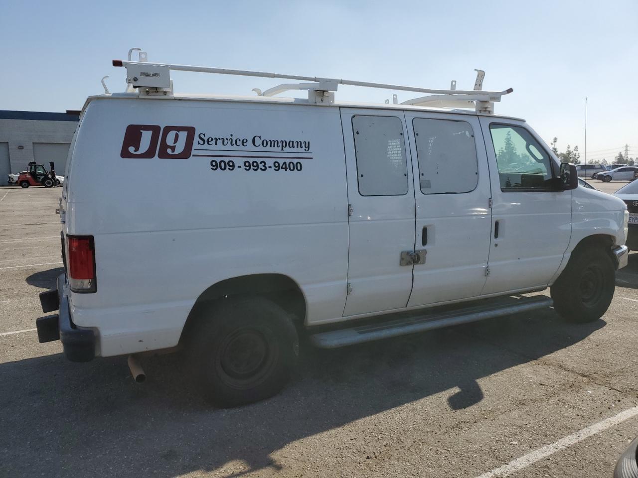 2014 Ford Econoline - Image 3