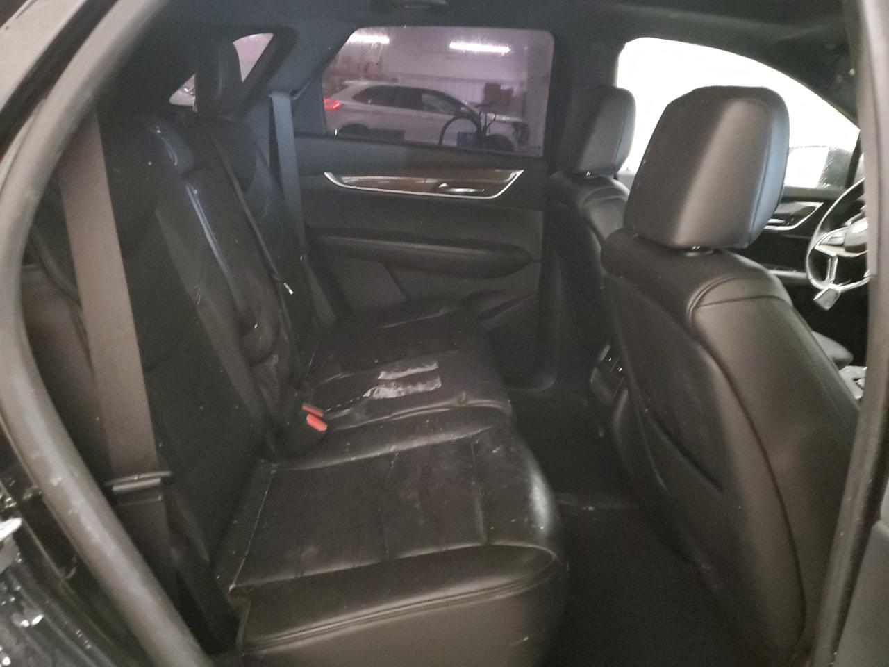 2017 Cadillac XT5 - Image 11