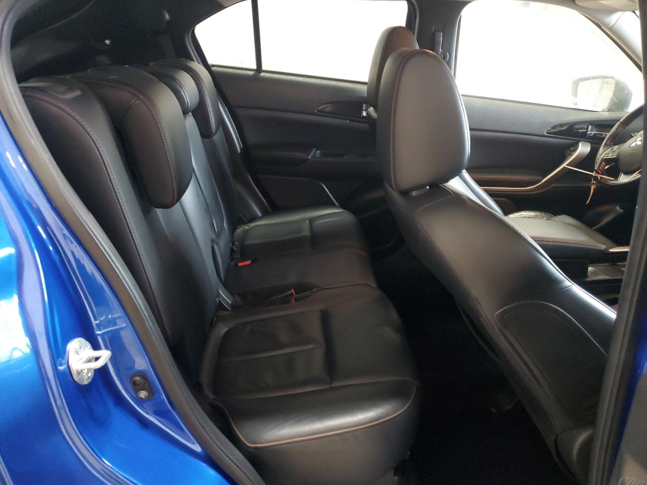 2018 Mitsubishi Eclipse - Image 11