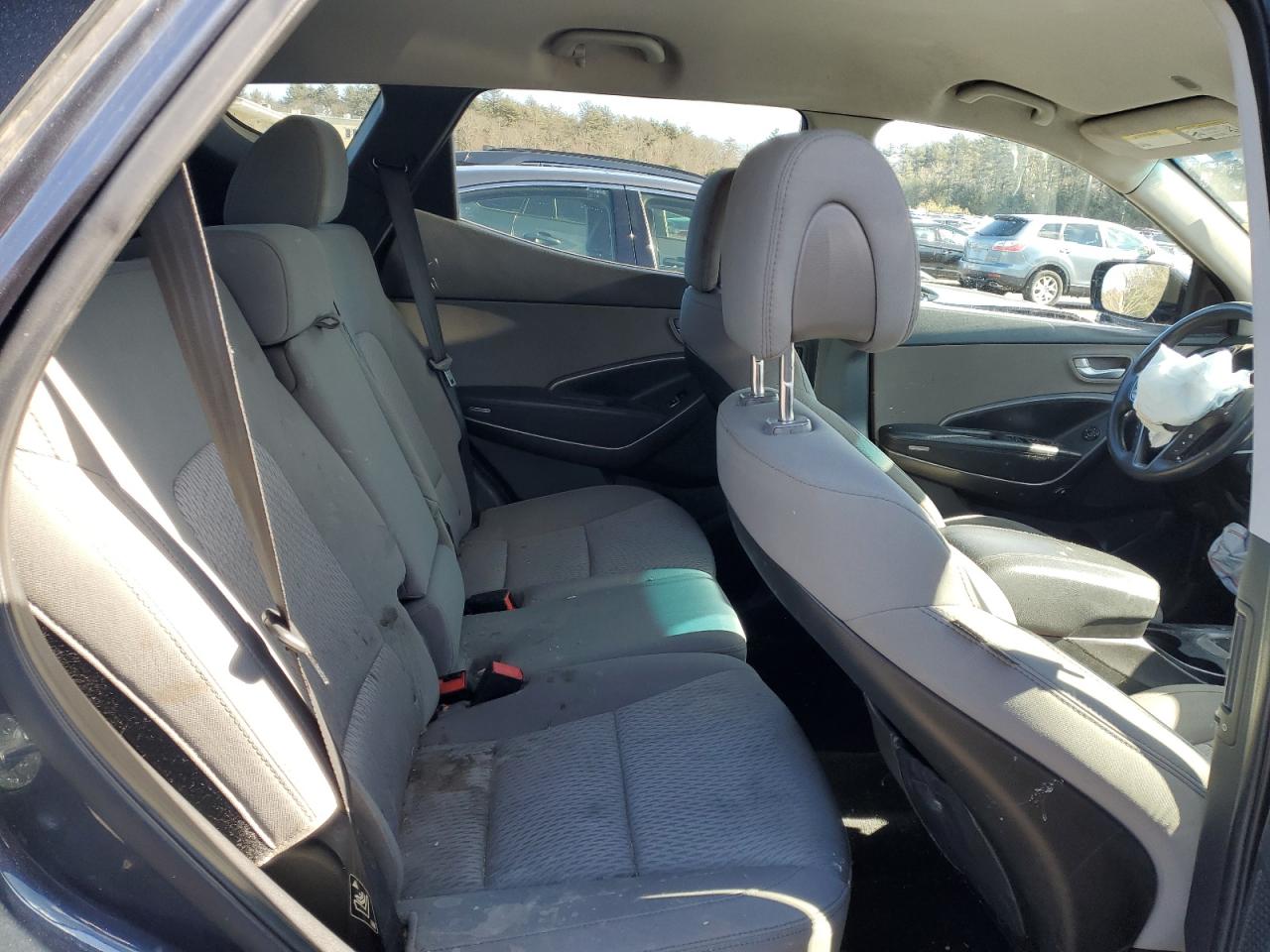 2013 Hyundai Santa Fe - Image 11