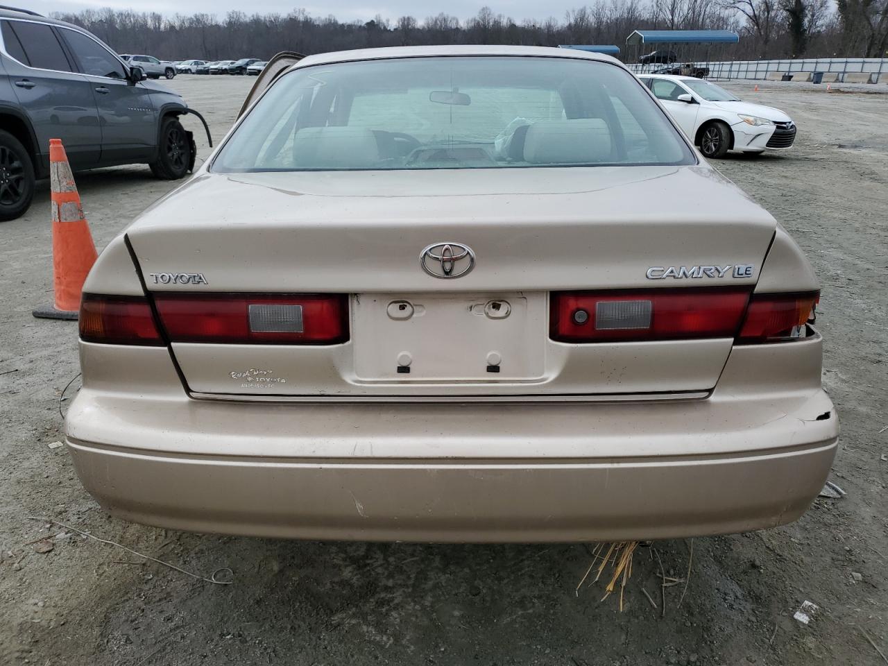 1999 Toyota Camry - Image 6