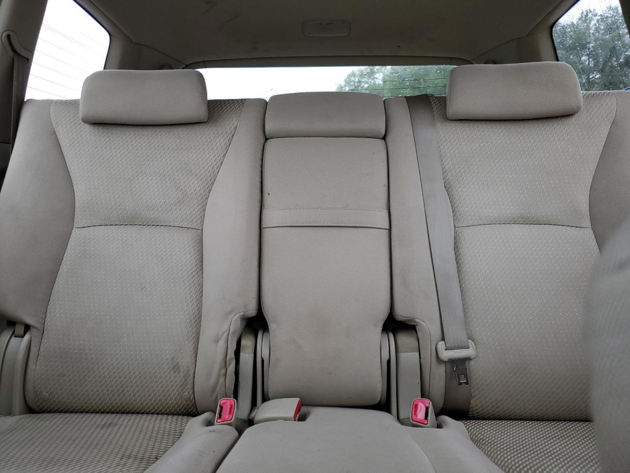 2005 Toyota Highlander - Image 10