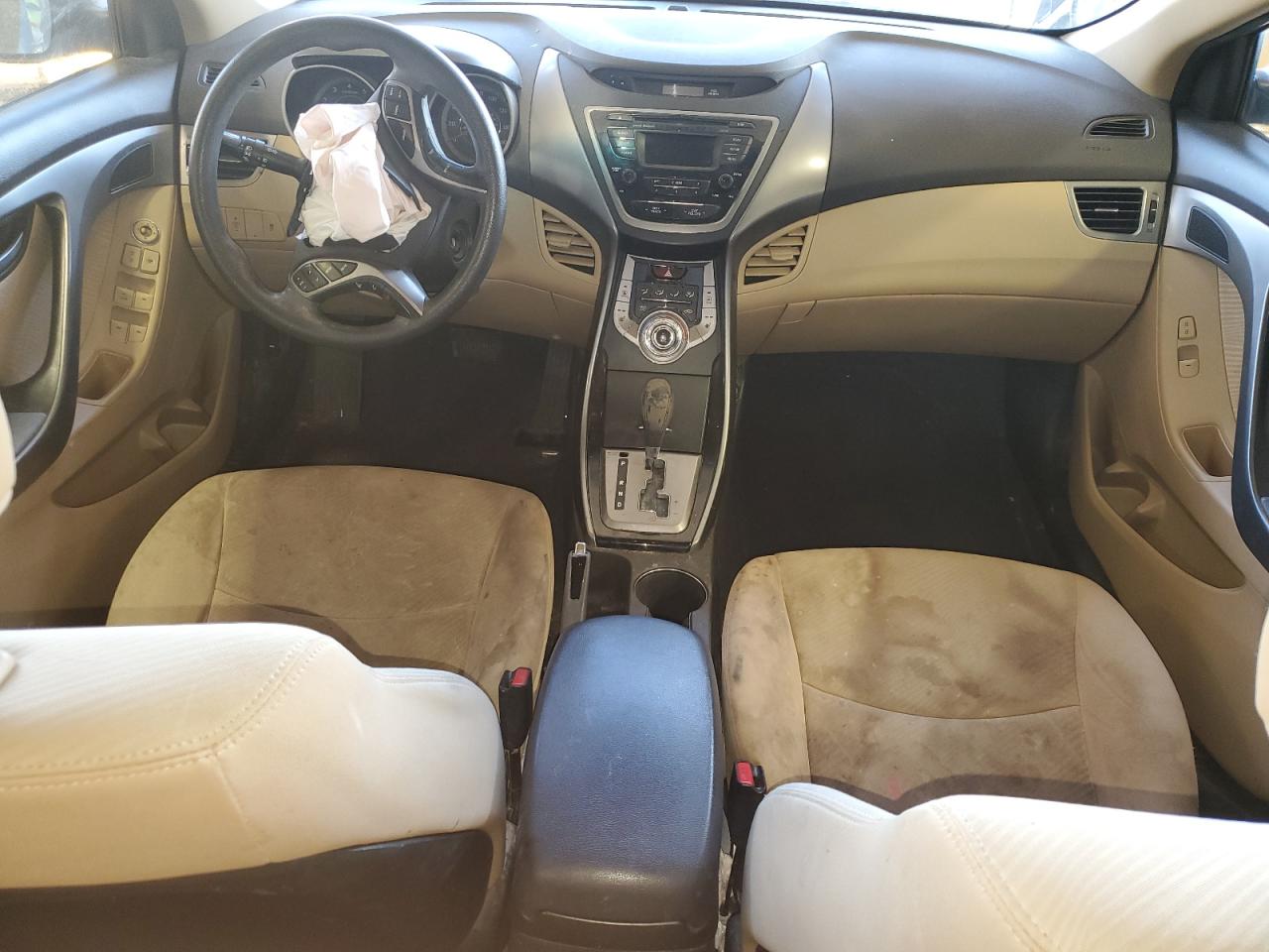 2013 Hyundai Elantra - Image 8