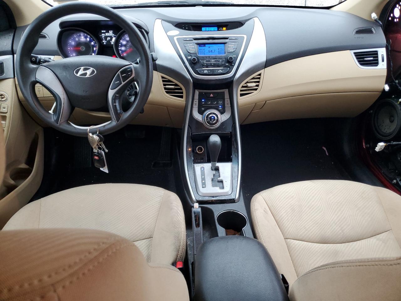 2013 Hyundai Elantra - Image 8
