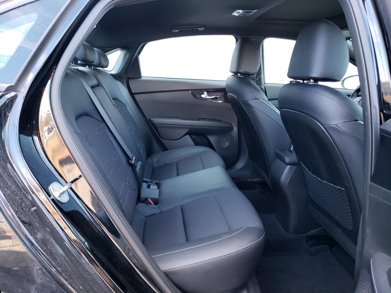2023 Kia Forte - Image 10