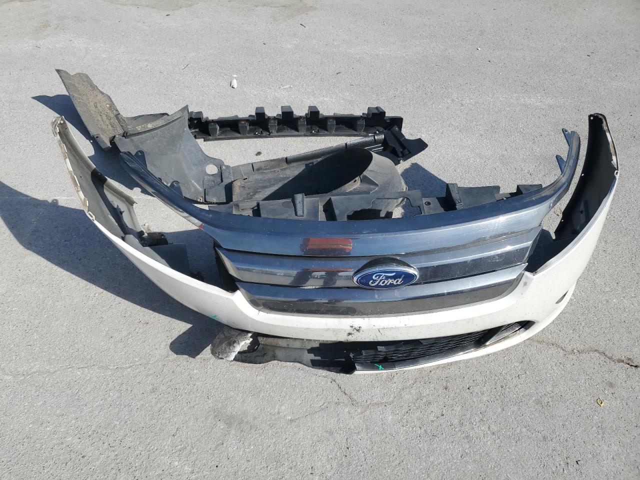 2012 Ford Fusion - Image 12