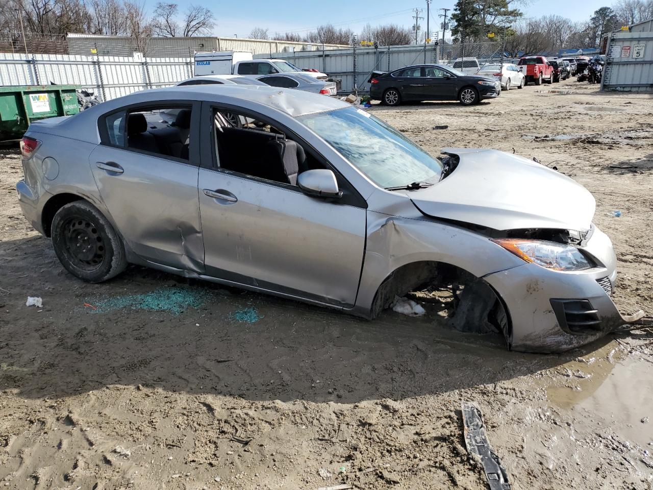2010 Mazda 3 - Image 4