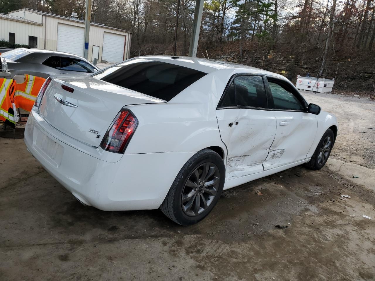 2014 Chrysler 300 - Image 3