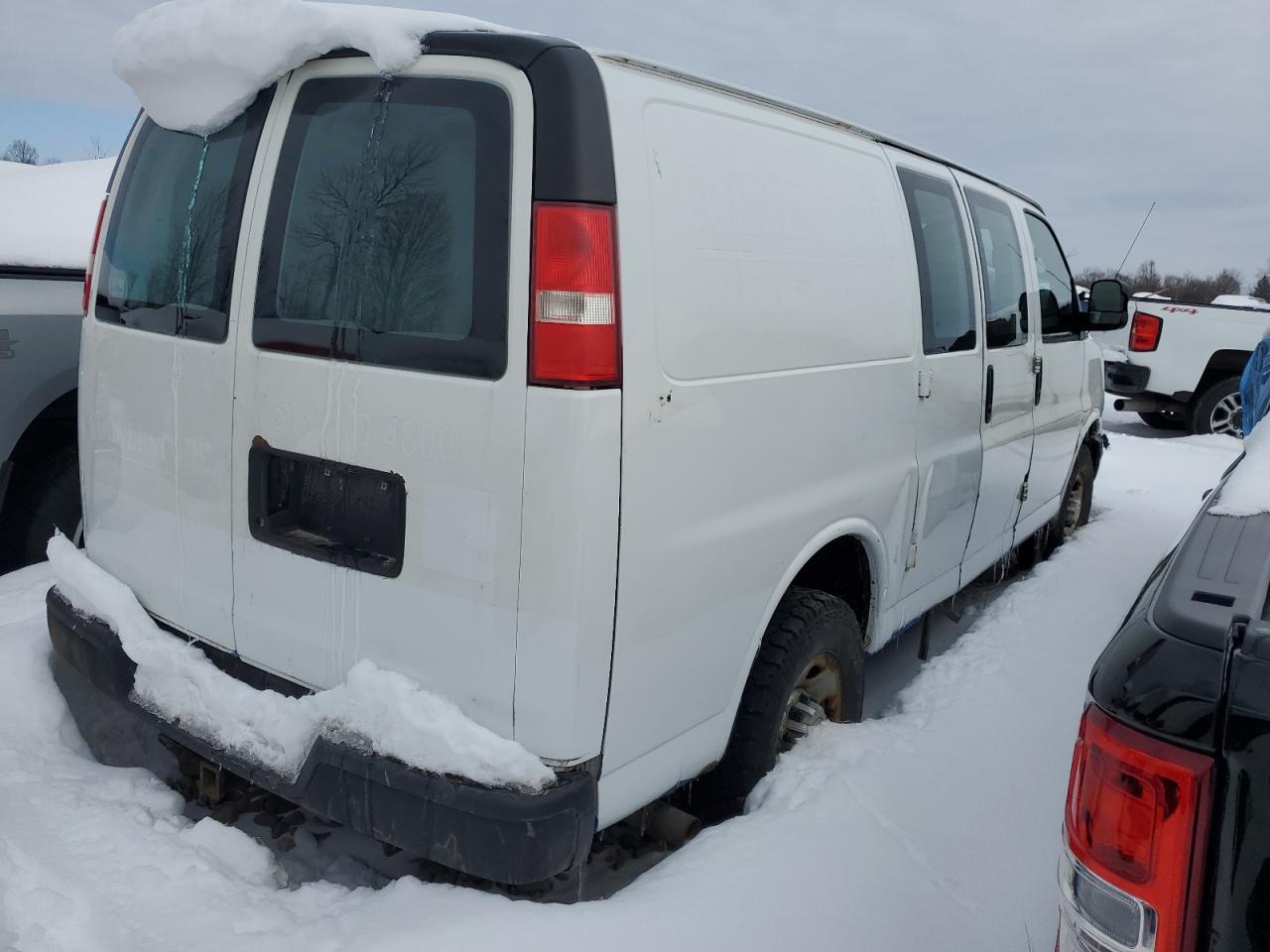 2015 Chevrolet Express - Image 3