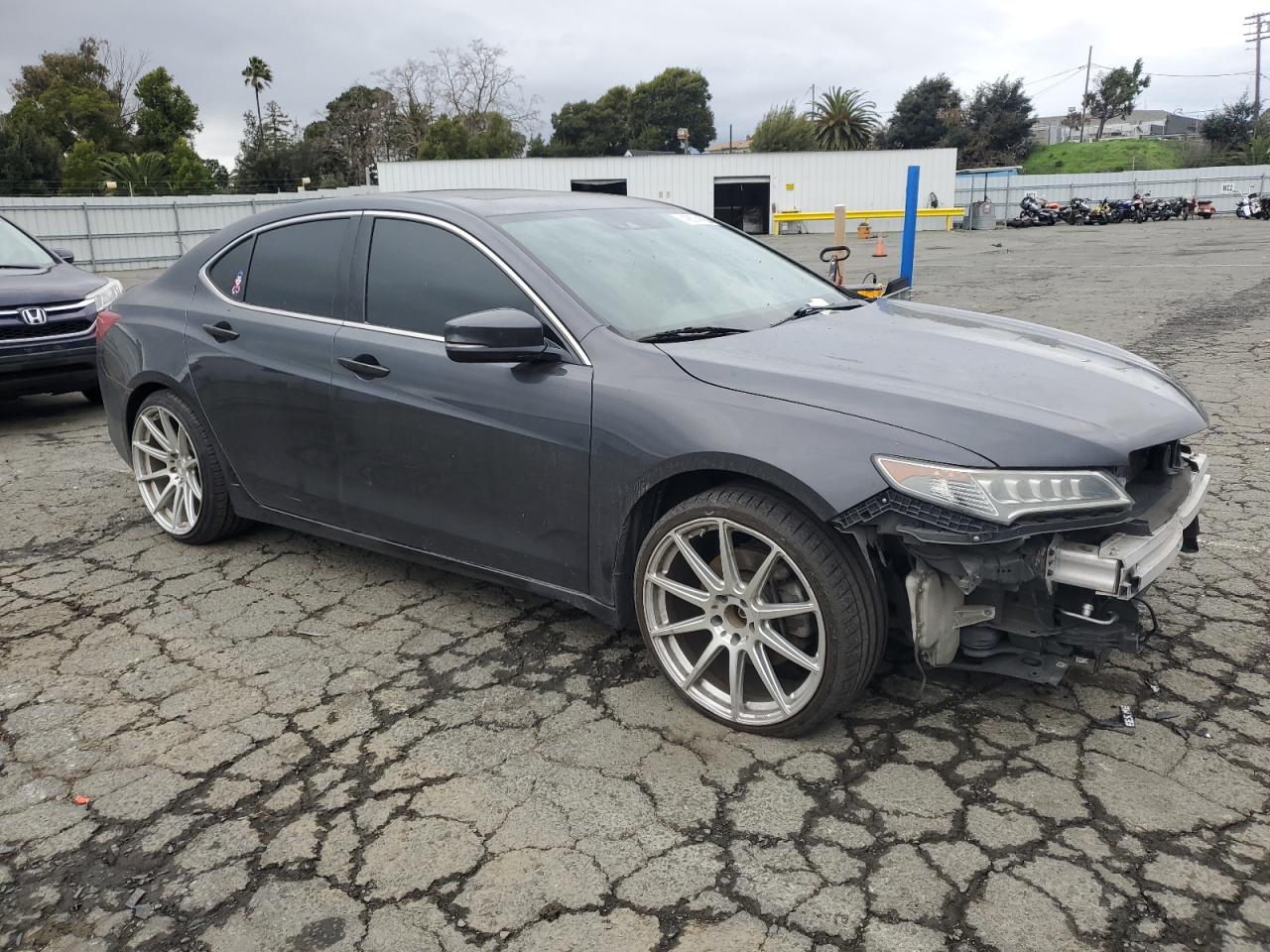 2015 Acura TLX - Image 4