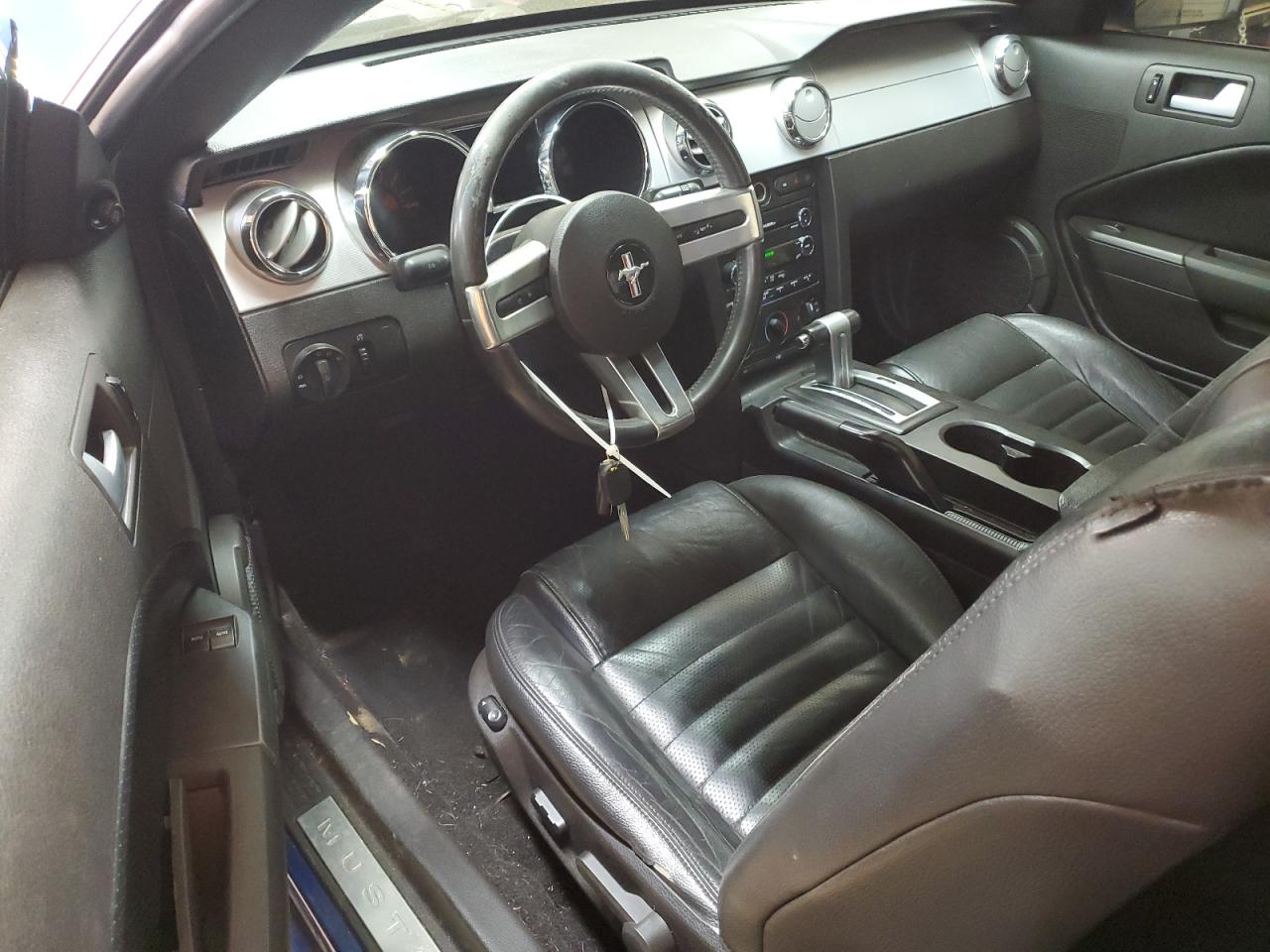 2008 Ford Mustang - Image 8