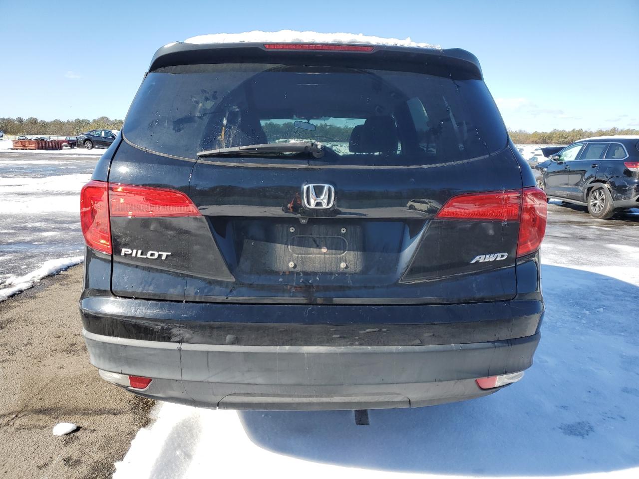 2017 Honda Pilot - Image 6