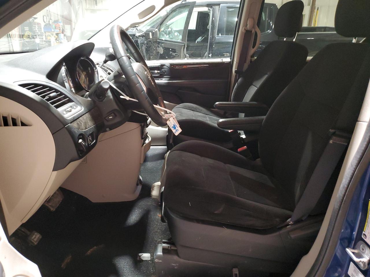 2011 Dodge Caravan - Image 7