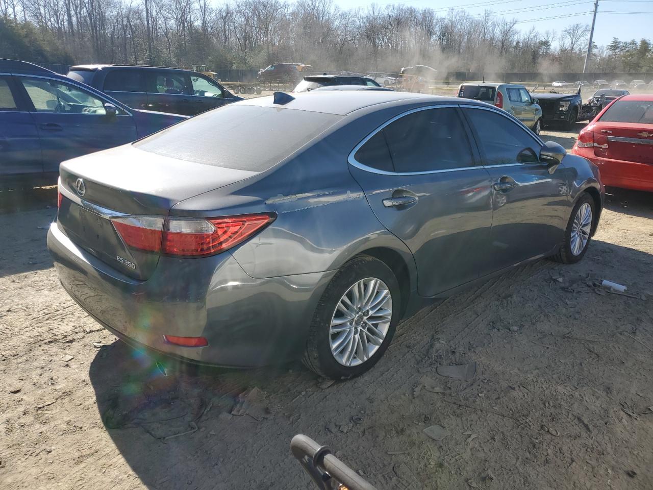 2015 Lexus ES - Image 3
