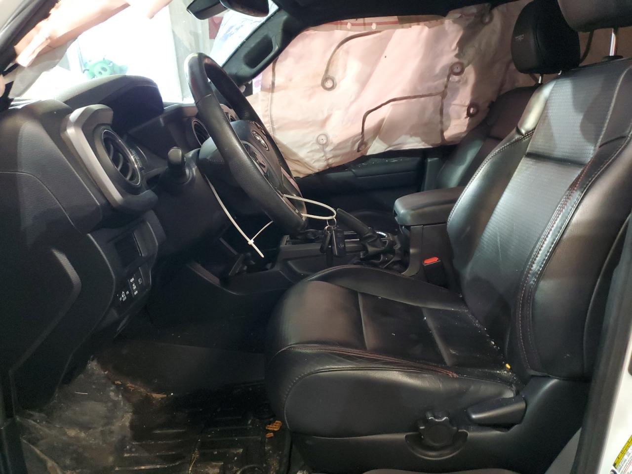 2019 Toyota Tacoma - Image 7