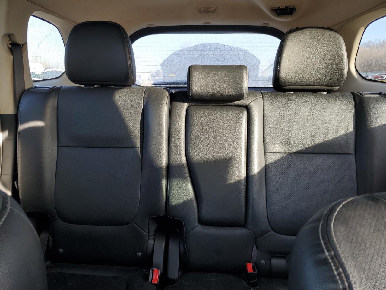 2015 Mitsubishi Outlander - Image 10