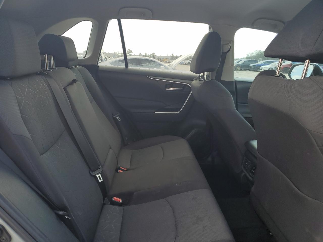 2022 Toyota RAV 4 - Image 11