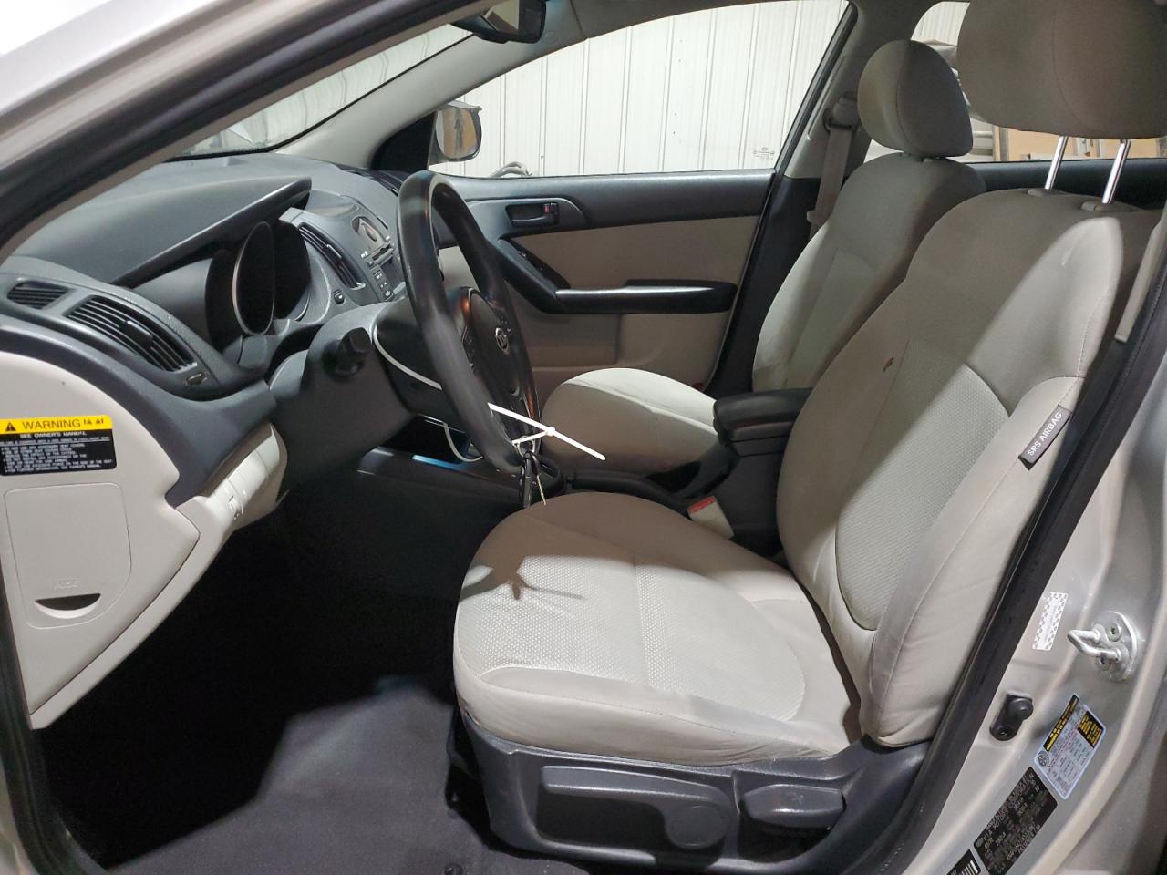 2010 Kia Forte - Image 7
