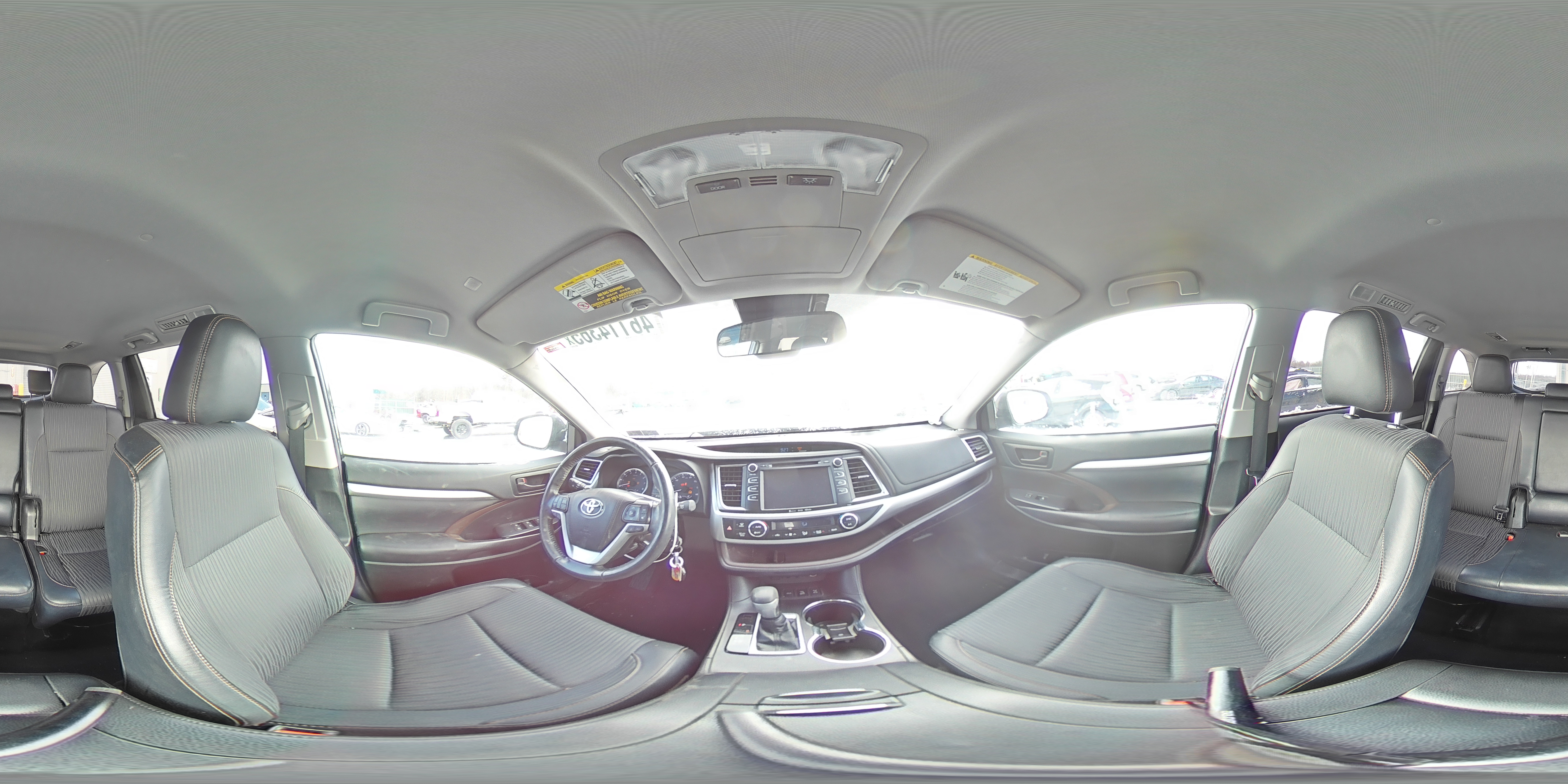 2019 Toyota Highlander - Image 13