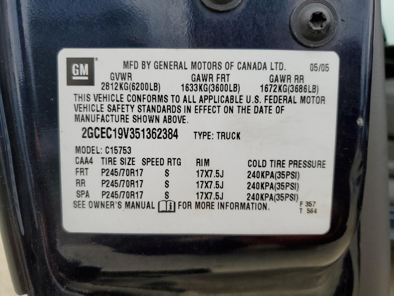 2005 Chevrolet Silverado - Image 12