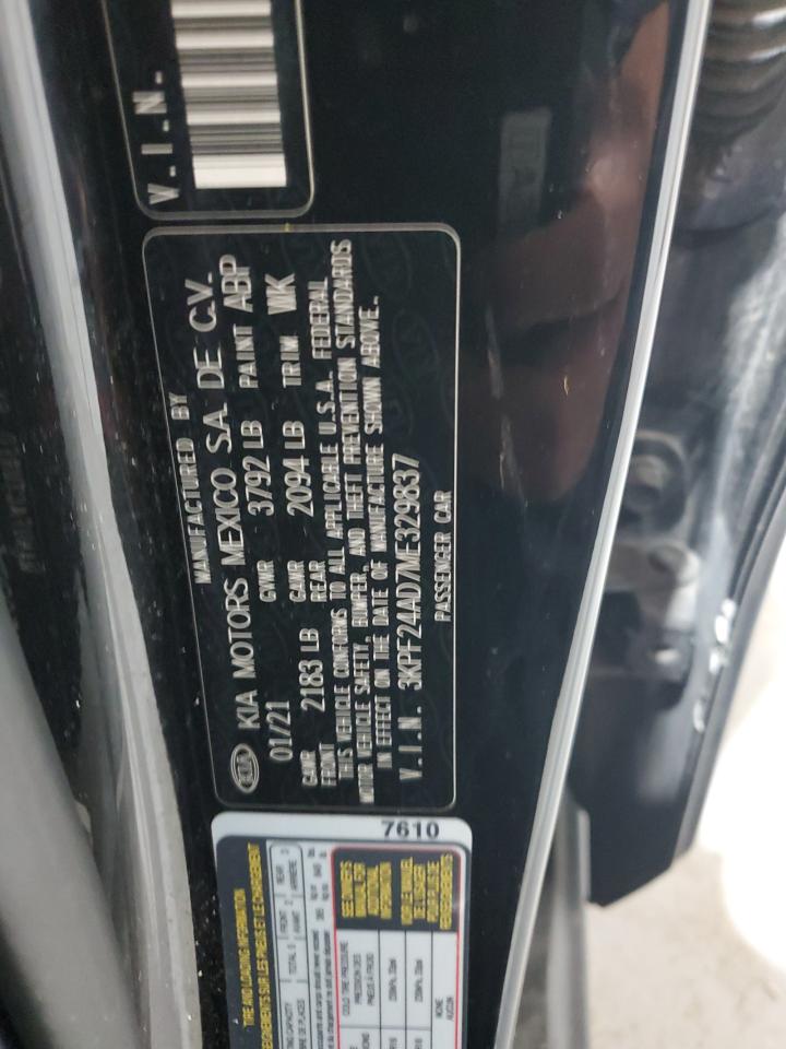 2021 Kia Forte - Image 12