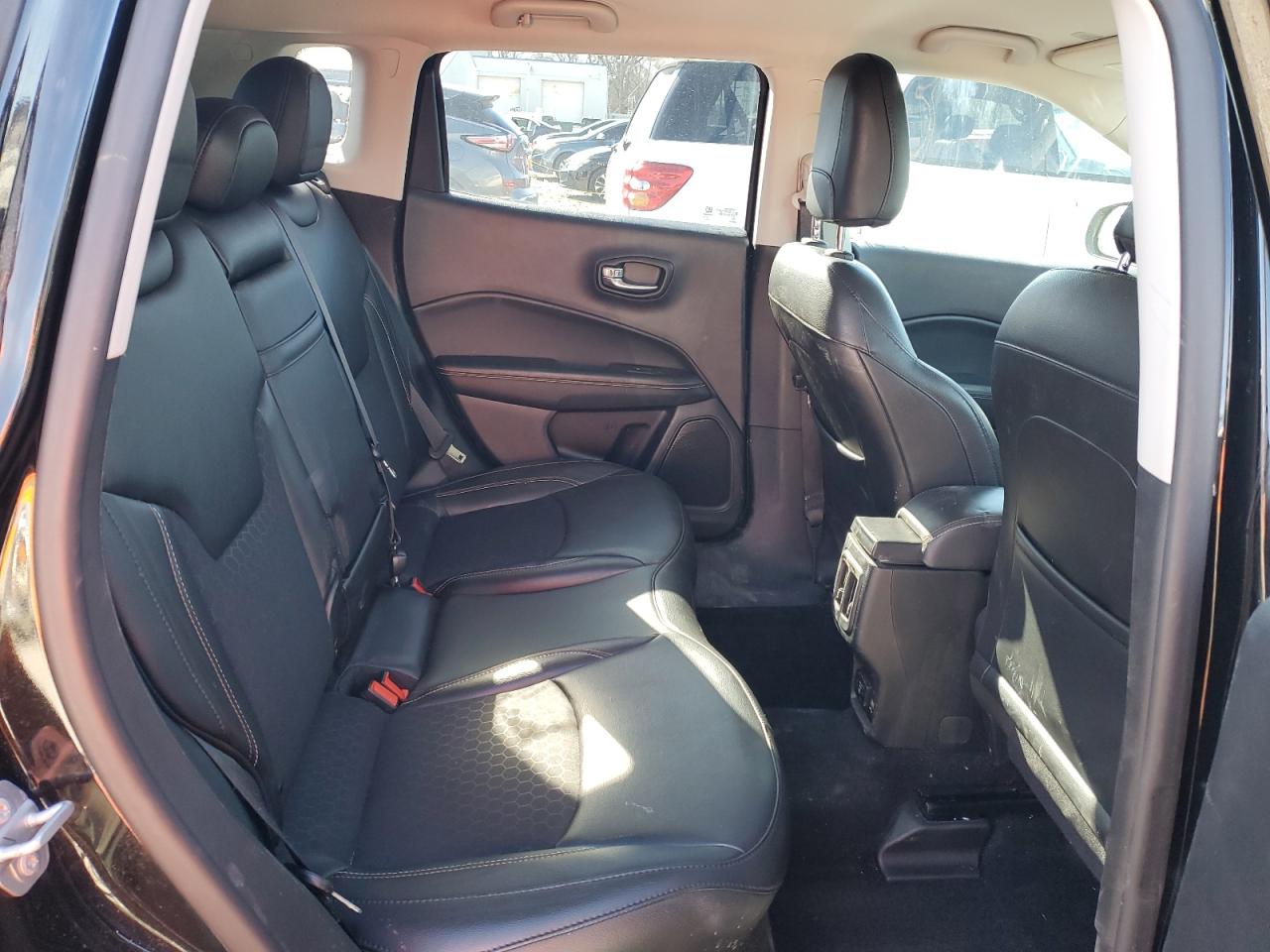 2019 Jeep Compass - Image 11