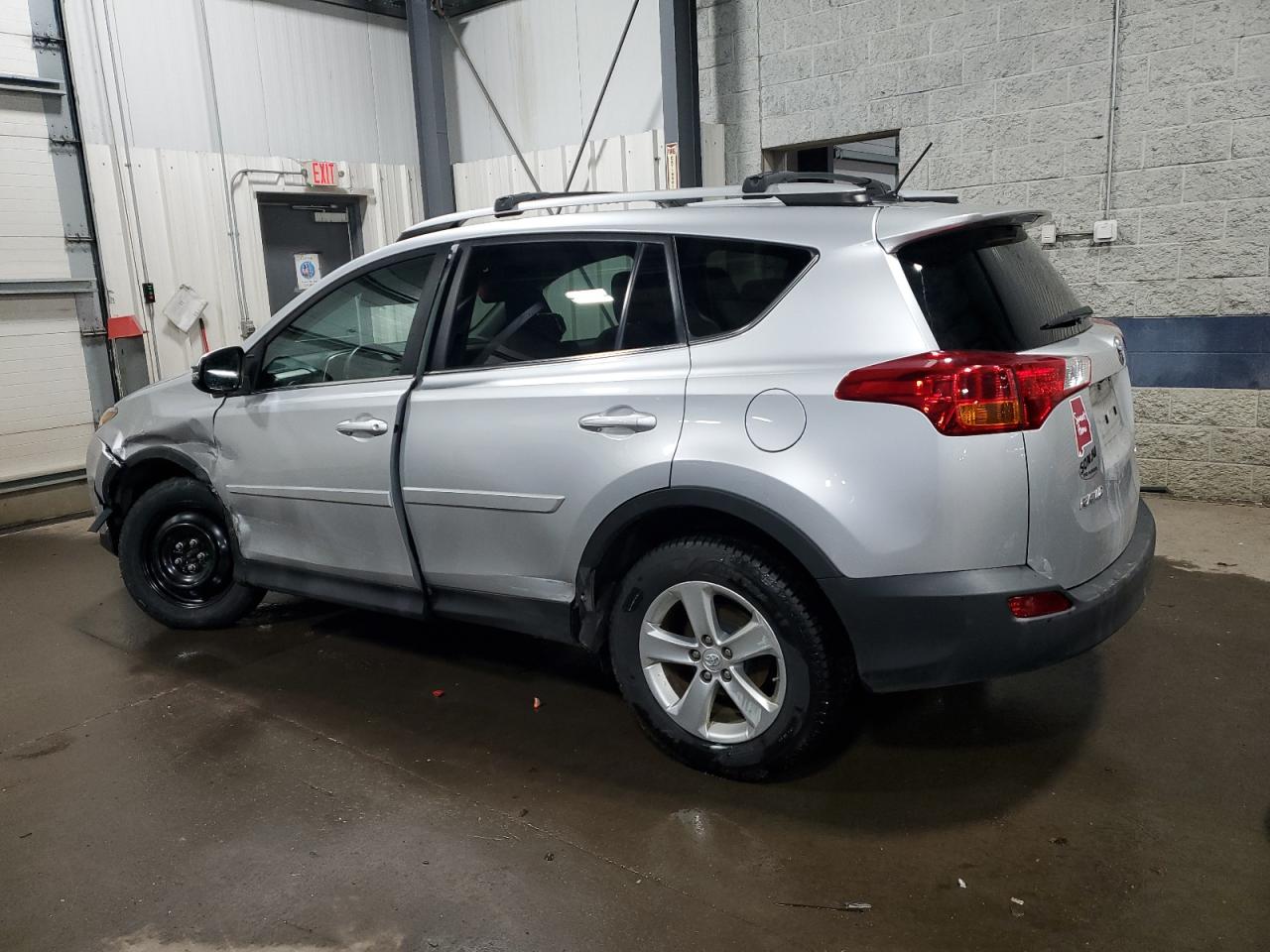 2014 Toyota RAV 4 - Image 2