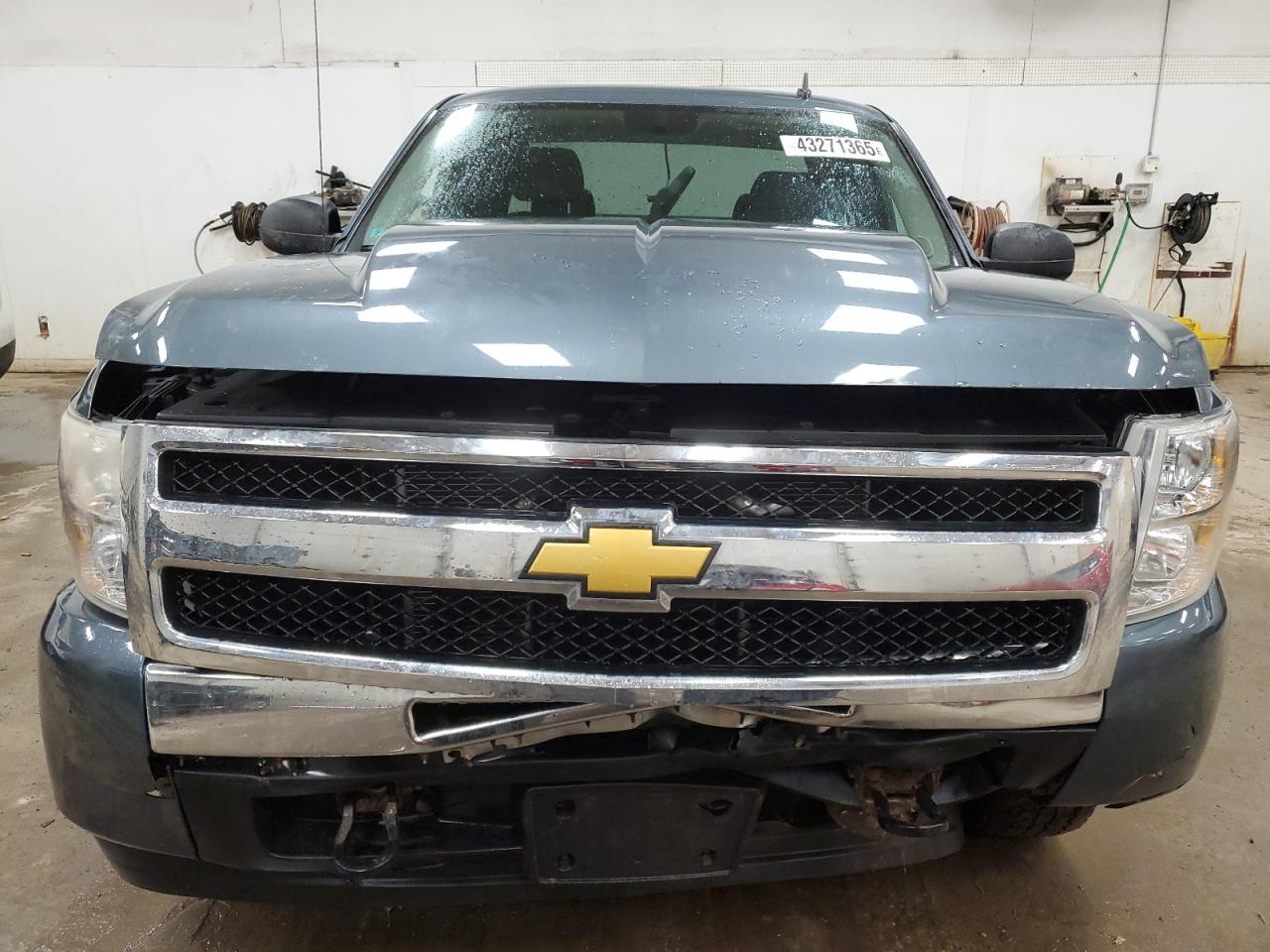2009 Chevrolet Silverado - Image 5