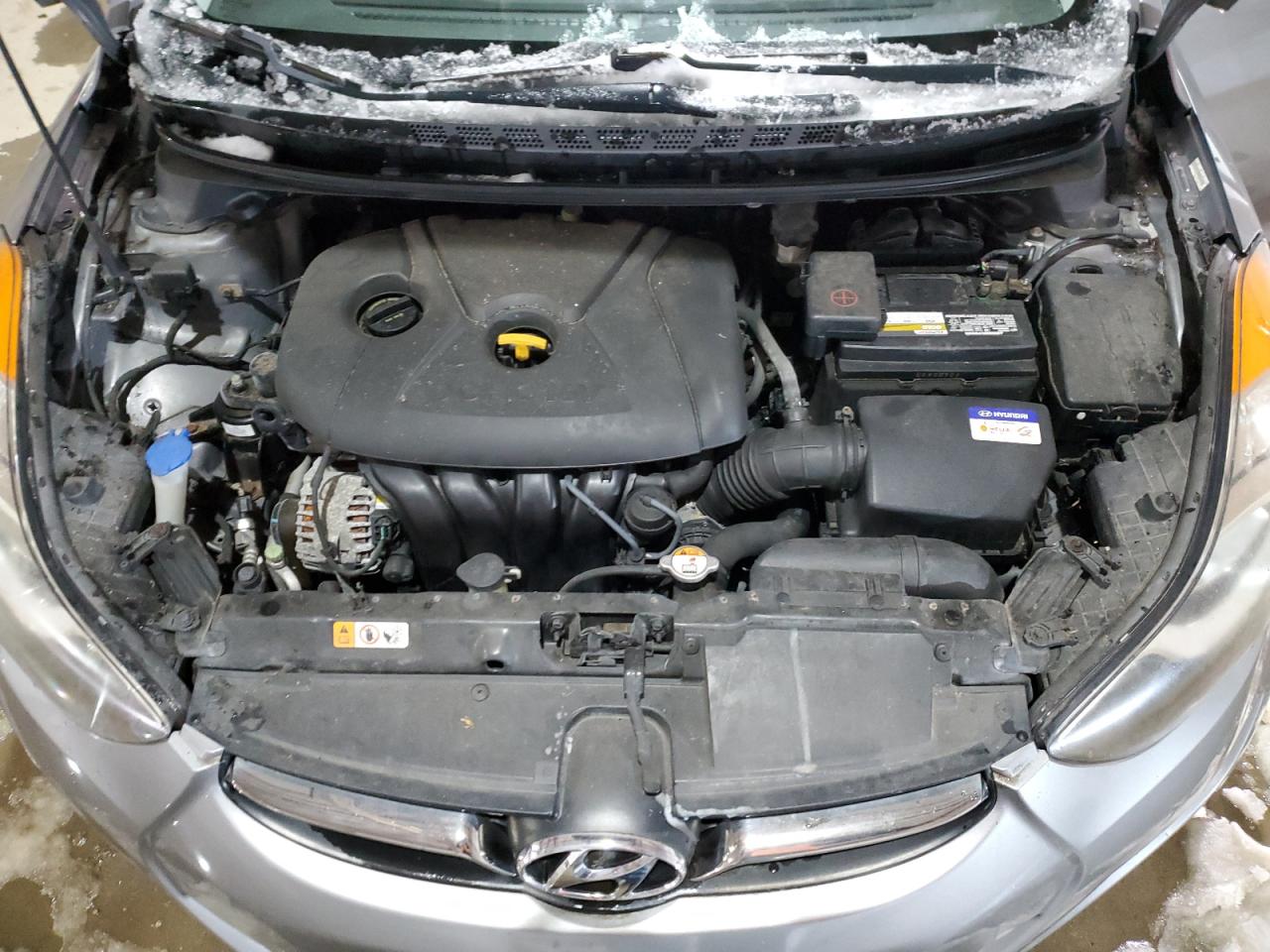 2012 Hyundai Elantra - Image 11